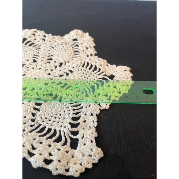 Vintage Doilies Hand Crocheted White Lot of 3 EUC - Picture 4 of 8